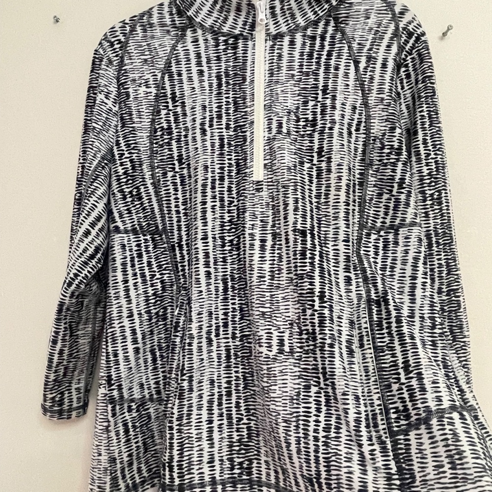 Kinesis Women's Athletic-type zip up top/jacket